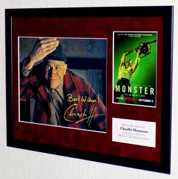 Monster Series - Charlie Hunnam (Ed Gein) Premium Framed,, Nieuw