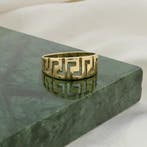 Vintage gouden ring met meander patroon, Gebruikt, Overige kleuren, 19 tot 20, Ophalen of Verzenden