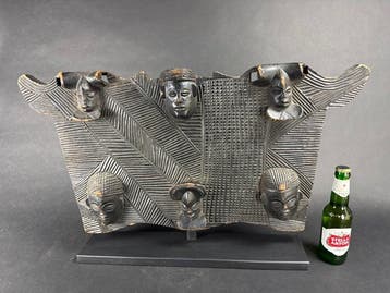 Paneel met maskers - sculptuur - Tshokwe - Congo