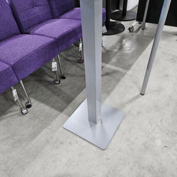 Nette Gispen hoge tafel - 70x70 cm, Ophalen of Verzenden, Nieuw