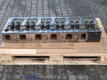 Cilinderkop Renault DE13 480 K7 7421368560, Ophalen, Gebruikt, Renault, Motor en Toebehoren