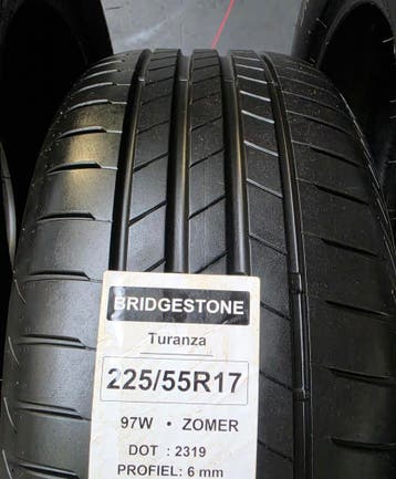 225/55r17 97W Bridgestone 6mm, Ophalen, Gebruikt, 17 inch, Band(en)