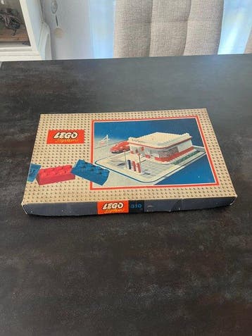 Lego Set - 310 Lego Esso Filling Station (1958) - City - 310, Nieuw