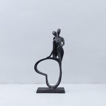 sculptuur, Eternity — Abstract Cast Iron Couple Embrace,