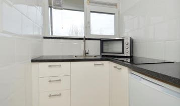 Te Huur 2 Kamer Appartement Elisabeth Brugsmaweg In Den Haag, Huizen en Kamers, Den Haag, Den Haag, Direct bij eigenaar, Appartement