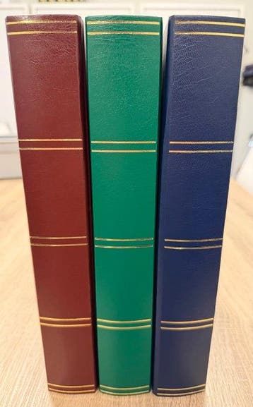 Accessoires - 3 Leuchtturm insteekalbums met 64 zwarte, Gestempeld