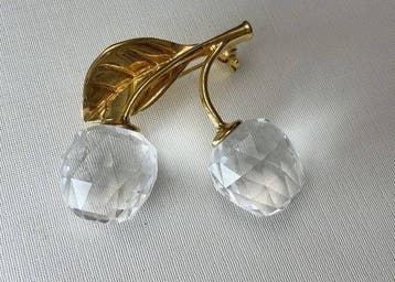 Swarovski - Figuur - Swarovski Crystal cherry brooch -