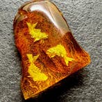 Uitgehouwen natuurlijke Baltische cabochon van 4,5 cm -