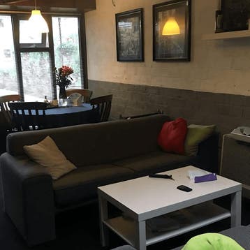Kamer in Emmen gevonden voor €320,- pm, Huizen en Kamers, Kamers te huur, Minder dan 20 m², Overige regio's