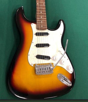 M.J.DOUGLAS - SST 72 Wilkinson 3 Tone Sunburst - -, Nieuw