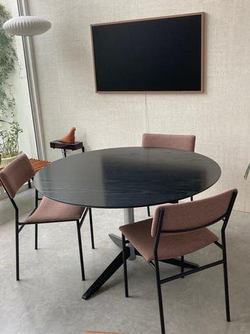 Spectrum - Martin Visser - Eettafel (4) - Staal