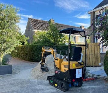 Minigraver / minikraan te huur – 900 kg –  €85/dag, Ophalen of Verzenden, Graafmachine