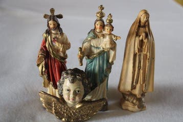 verzameling miniatuur Heiligenbeelden plus putti - Figuur -