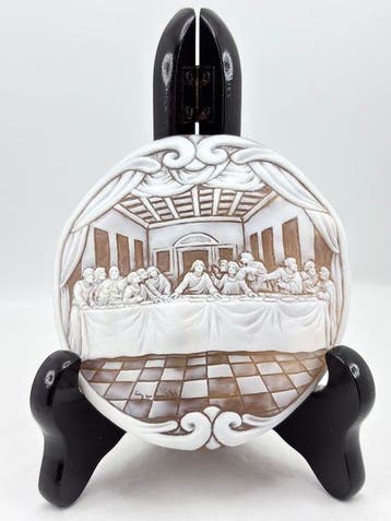 CASSIS MADAGASCARIENSIS - Cameo - Handgesneden camee, Antiek en Kunst