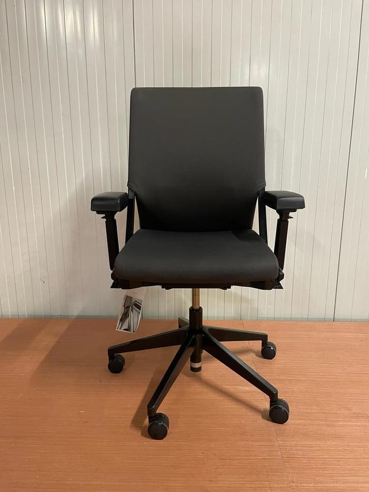 Refurbished Haworth Bureaustoel - Nieuwprijs 1000 Euro, Huis en Inrichting, Bureaustoelen, Bureaustoel, Zwart, Zo goed als nieuw