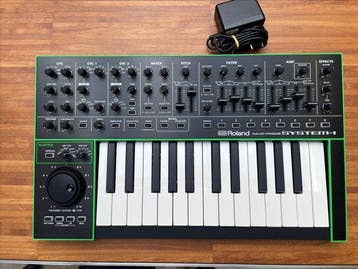 Roland - System1 - - Keyboard-synthesizer (Zonder, Nieuw