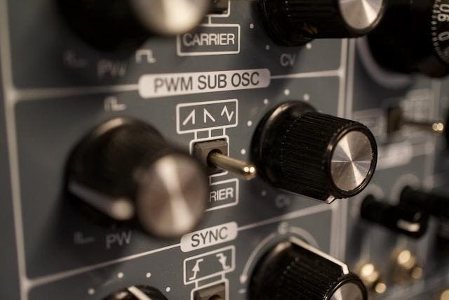 Synthesizers for beginners, Muziek en Instrumenten, Synthesizers, Nieuw, Met midi-aansluiting