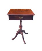 Mahonie bijzettafeltje met lade - Engels model in Georgian