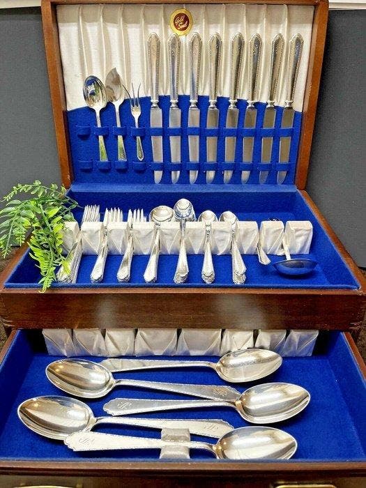 lunt - LUNT - Bestekset (66) - William en Mary - .925 zilver, Antiek en Kunst, Antiek | Goud en Zilver