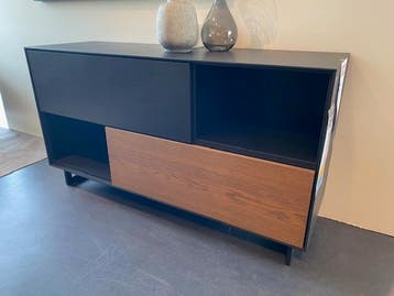 Dressoir Verdo, Huis en Inrichting, Kasten | Dressoirs, Ophalen, 100 tot 150 cm, Nieuw, Met plank(en)