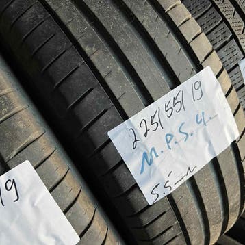 2 x Michelin Pilot Sport 4 225-55-19 Zomerbanden 5,5mm, Auto-onderdelen, Banden en Velgen, 19 inch, Gebruikt, Ophalen of Verzenden