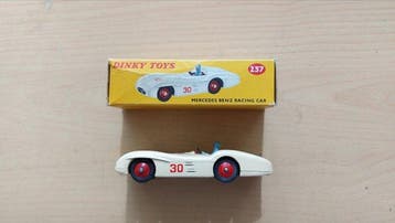 Dinky Toys 1:43 - Modelauto - Mercedes Benz Racing Car, Nieuw