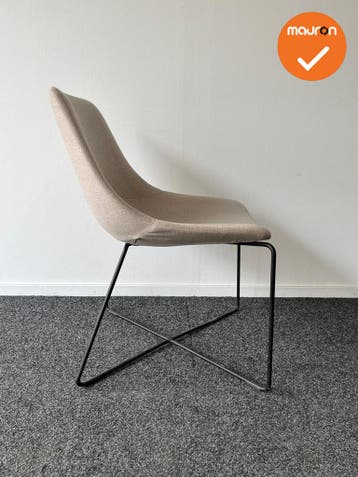 Mishell Chair - Noti vergaderstoel Beige, Vergader- of Presentatieruimte, Ophalen of Verzenden, Gebruikt, Stoel