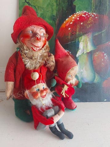 Figuur - 3 stuks vintage kabouters ,1 x knee hugger