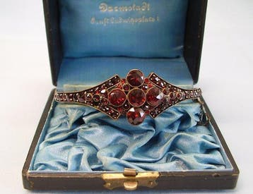 Armband Speer - 30.00ct. tw. Granaat - Bohemen omstreeks, Nieuw