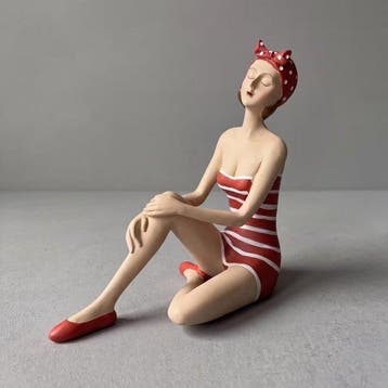 Beeld, Elegante zittende dame - 19 cm - Hars