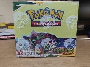 Pokémon - 1 Sealed box - Sword & Shield - Evolving Skies, Nieuw