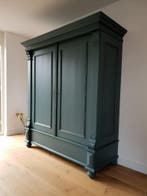 Grote aantallen antieke landelijke kasten, Kledingkast, hout, Huis en Inrichting, Kasten | Kledingkasten, Zo goed als nieuw