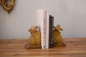 Boekensteunen (2) - figuren zittend met sombrero - Albast -, Antiek en Kunst