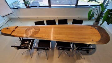 Tafel - Hout, Brons, Metaal - Salvage tafel - zwaard van