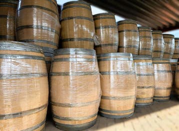 20 stuks wijnvaten 225L - groothandel - gezandstraald, 150 liter of meer, Ophalen, Nieuw, Hout