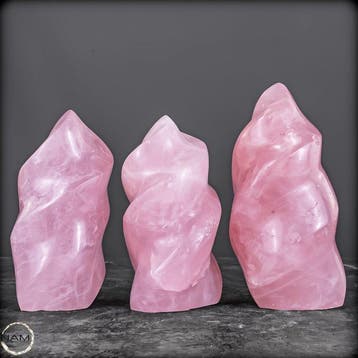 Rozenkwarts vlammenset – Zachte elegantie in tere roze, Verzamelen, Mineralen en Fossielen