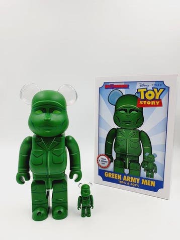 NO RESERVE Medicom Toy - Be@rbrick 400% + 100% Disney Toy