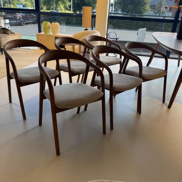 Armstoel Rayven - Bruin - Set van 6 - Eleonora, Huis en Inrichting, Stoelen, Bruin, Nieuw, Scandinavisch, Ophalen of Verzenden