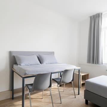 Studio gevonden in of bij Leiden, Huizen en Kamers, 20 tot 35 m²