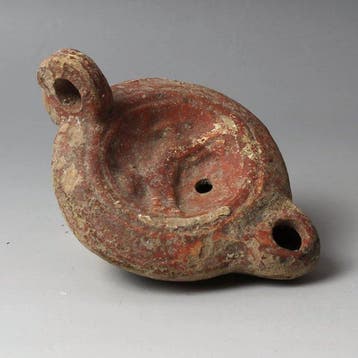 Oud-Romeins Terracotta Olielamp waarop een dier is