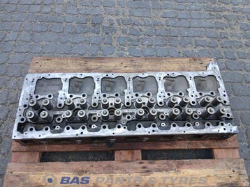 Cilinderkop Renault DE13 480 K8 7423696763, Ophalen, Gebruikt, Renault, Motor en Toebehoren