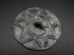 Viking period: superb decorated bronze Viking mirror -, Antiek en Kunst