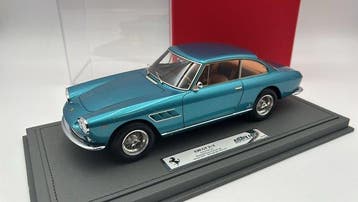 BBR 1:18 - Modelauto - Ferrari 330 GT 2+2 S/N 7161 GT -, Nieuw