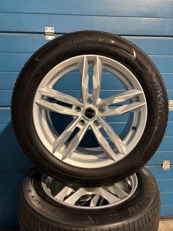Originele Audi Q3 / Volkswagen Tiguan 18 inch zomerset, Ophalen, 18 inch, Gebruikt, Banden en Velgen