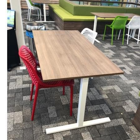 (MDK-105155) Kwadrant tafel nieuw, Huis en Inrichting, Bureaus, Nieuw, Ophalen of Verzenden