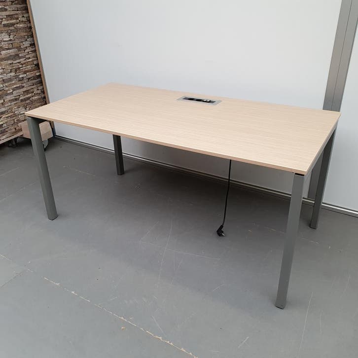Drentea bureau met elektra aansluiting - 160x80 cm, Huis en Inrichting, Bureaus, Ophalen of Verzenden