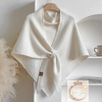 Stijlvol poncho in een zachte crèmekleur, Nieuw