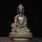 A Tibetan Buddhist gilt copper figure of Medicine Buddha, Antiek en Kunst
