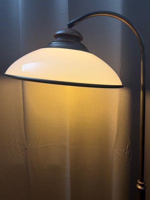 Massive - Gebogen vloerlamp - Hout, Messing, Plastic -, Antiek en Kunst, Curiosa en Brocante