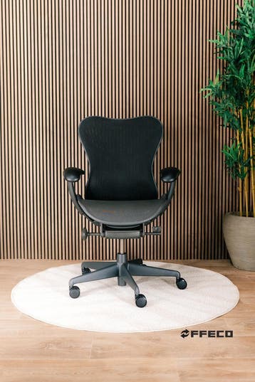 Refurbished Herman Miller Mirra 2 - 50% Goedkoper Dan Nieuw, Verzenden, Zwart, Zo goed als nieuw, Bureaustoel